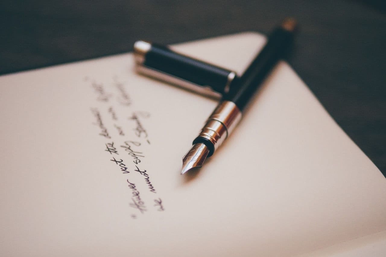 What Your Handwriting Style Says About You?